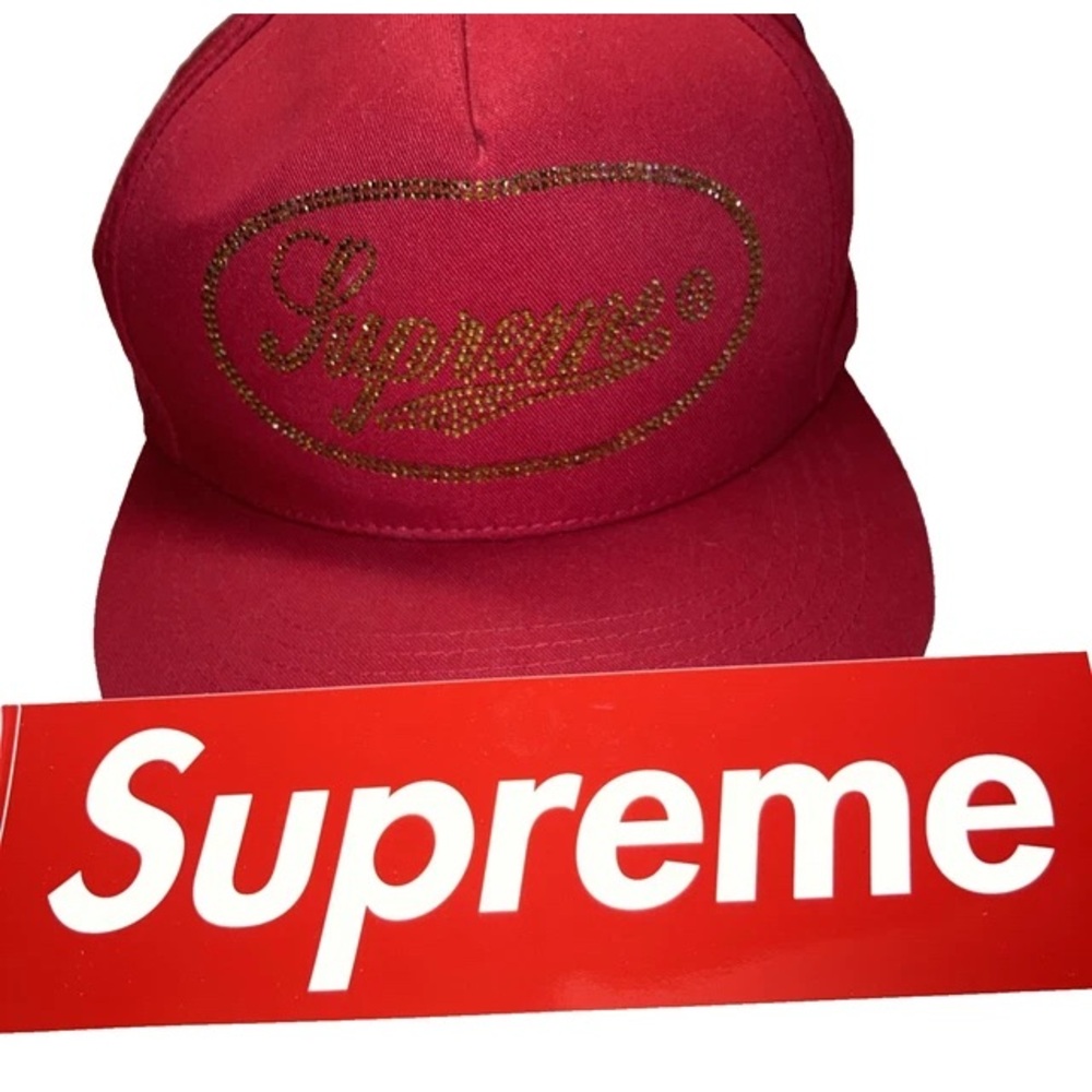 Supreme Studded Script Logo Red  
FW17 Gold tone Snapback cap + sticker